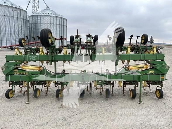 John Deere 85 Καλλιεργητικές μηχανές κατά γραμμές