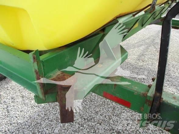 YETTER 1600 Διαστρωτήρες ανοργάνων