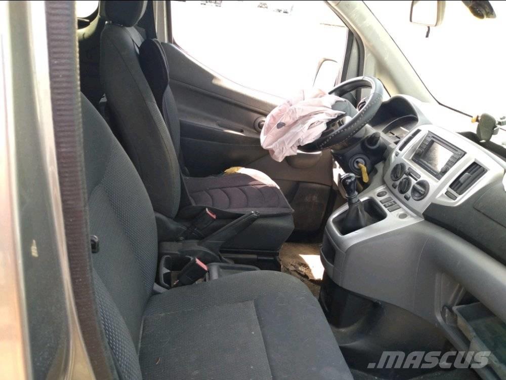 Nissan NV 200 Κλούβες με συρόμενες πόρτες