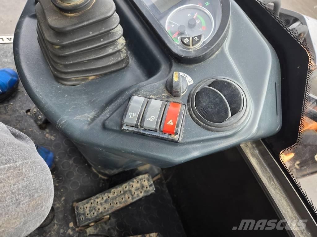 Mecalac AS 700 Φορτωτές με λάστιχα (Τροχοφόροι)