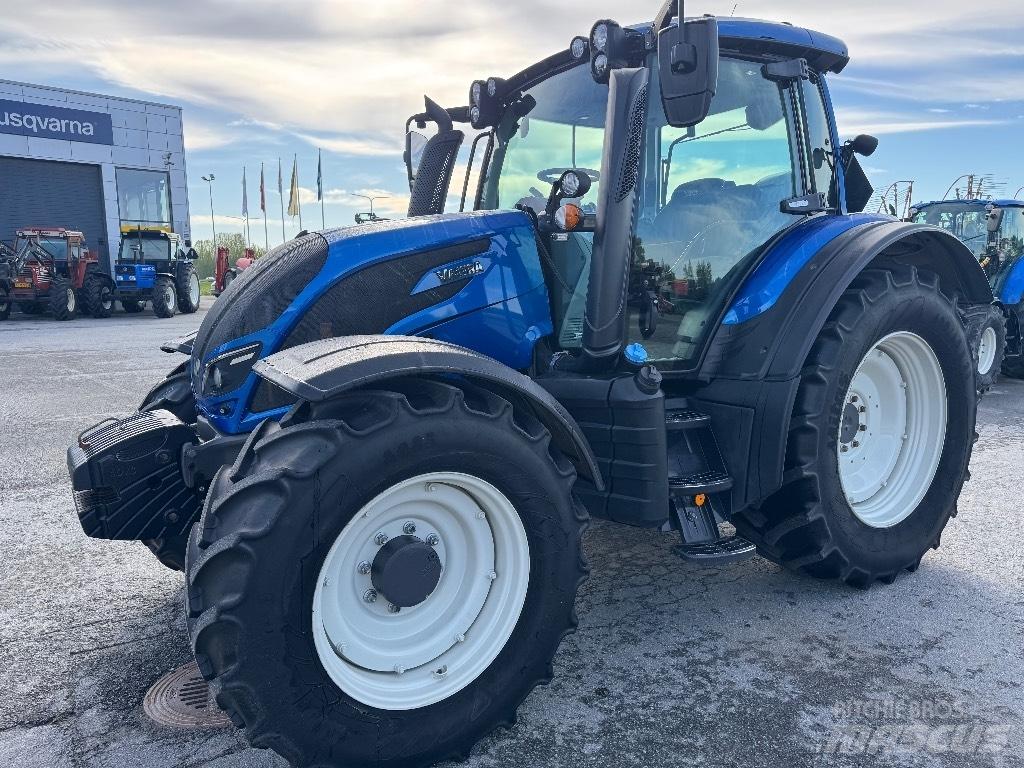 Valtra N 124 Τρακτέρ