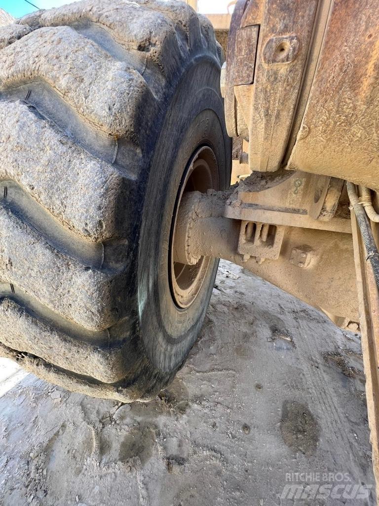 CAT 988 G Φορτωτές με λάστιχα (Τροχοφόροι)