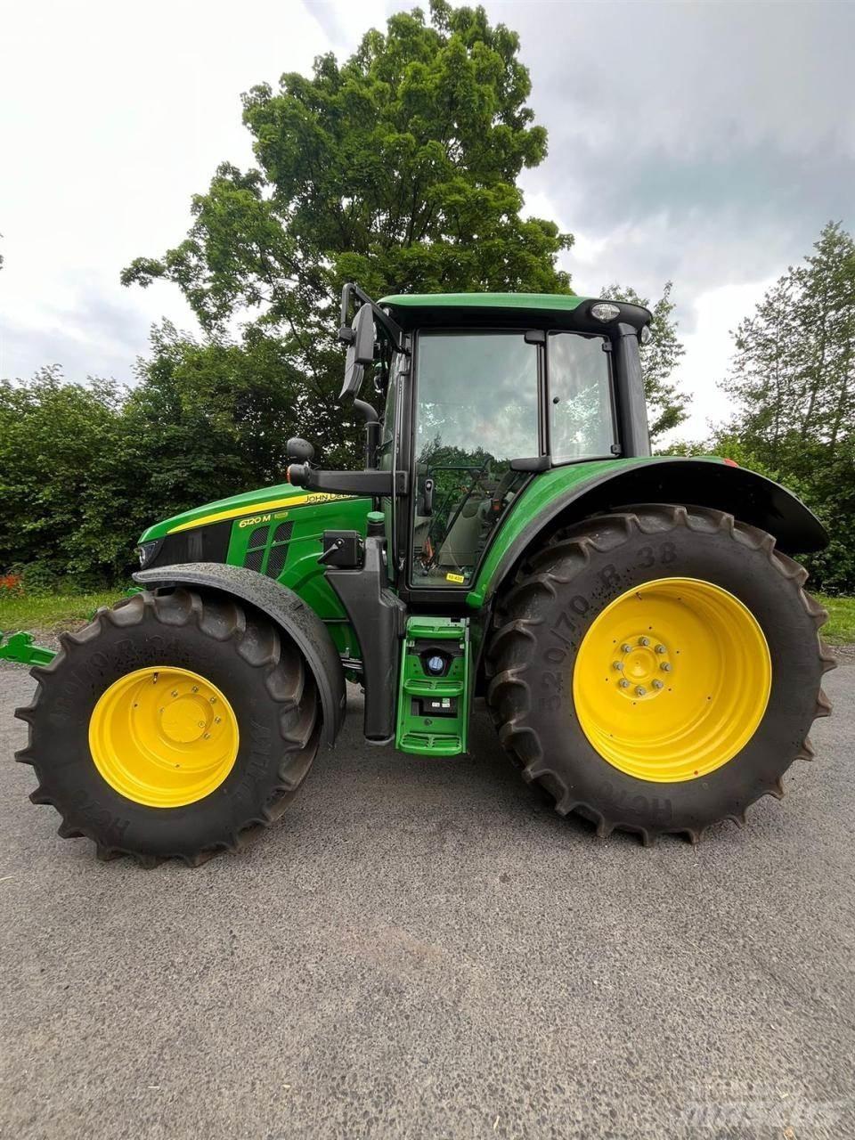 John Deere 6120M Τρακτέρ
