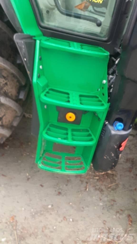 John Deere 6110 R Τρακτέρ