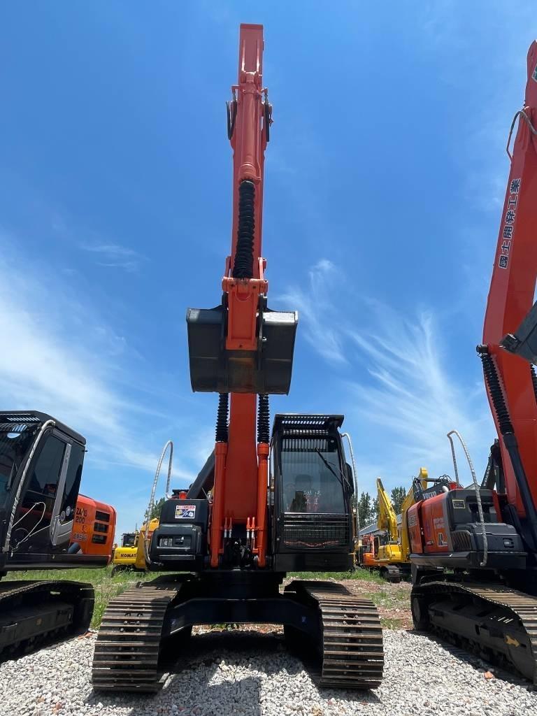 Hitachi ZX 200 Εκσκαφείς με ερπύστριες