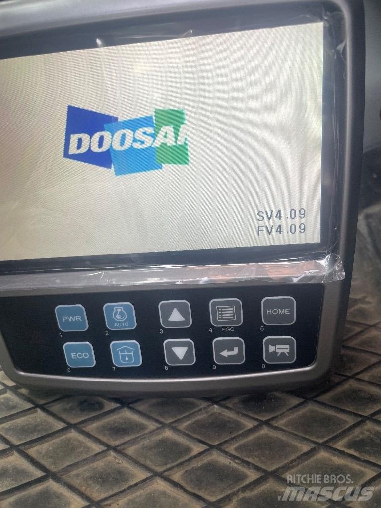 Doosan DX 140 LCR-3 Ηλεκτρονικά
