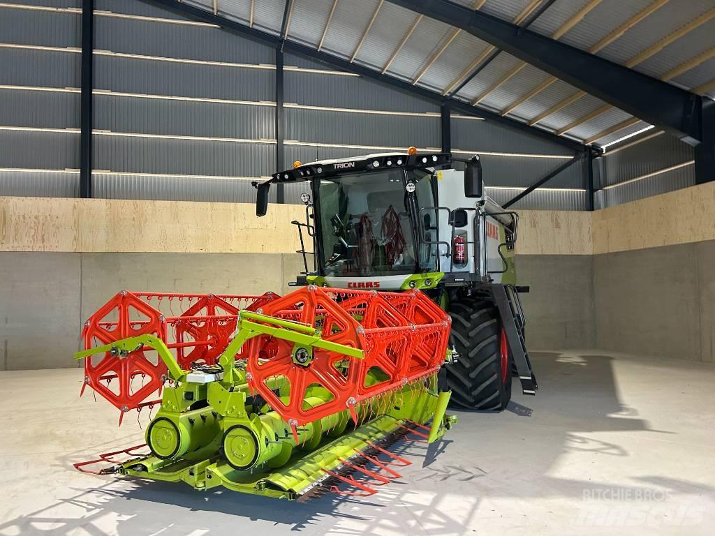 CLAAS Trion 520 Θεριζοαλωνιστικές μηχανές