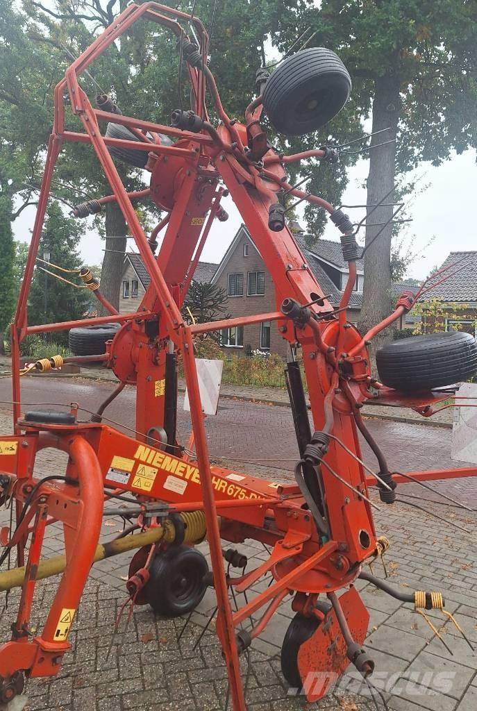 Niemeyer HR 675 DH Τσουγκράνες και χορτοξηραντικές μηχανές
