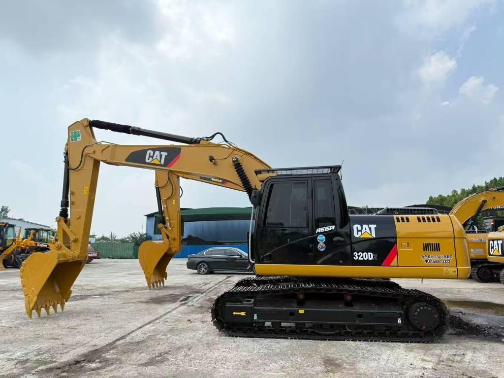 CAT 320D2 Εκσκαφείς με ερπύστριες