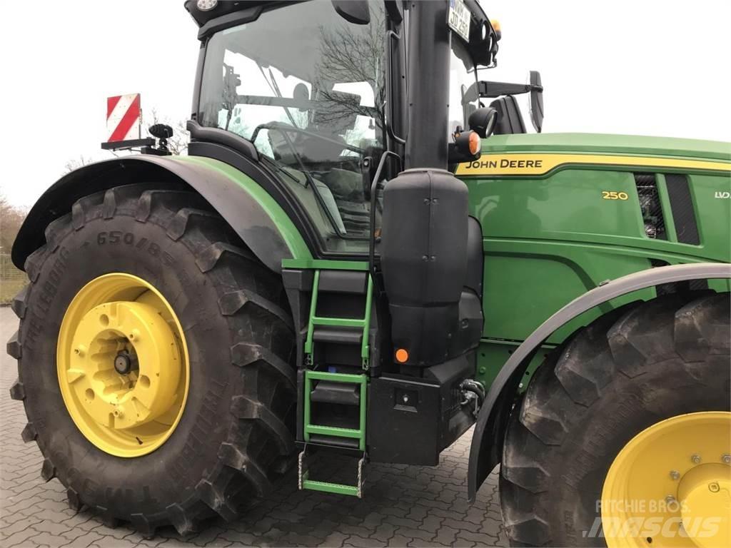 John Deere 6R 250 Τρακτέρ