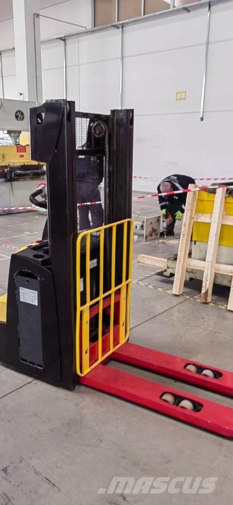 Hyster S 1.2 Παλετοφόρα πεζού χειριστή με ιστό