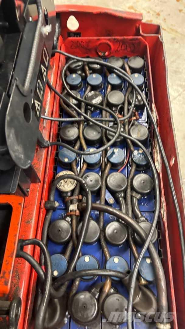 Linde T16 Παλετοφόρα πεζού χειριστή με ιστό