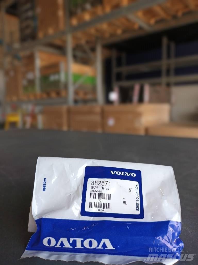 Volvo PIN 382571 Κινητήρες