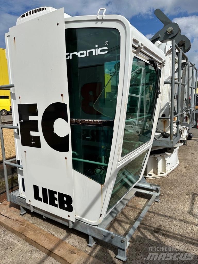 Liebherr 150 ECB 8 Πυργογερανοί