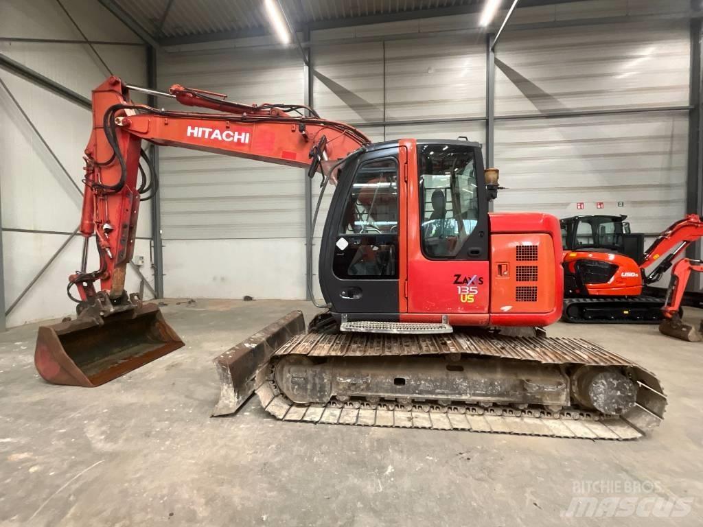 Hitachi ZX 135 US Εκσκαφείς με ερπύστριες