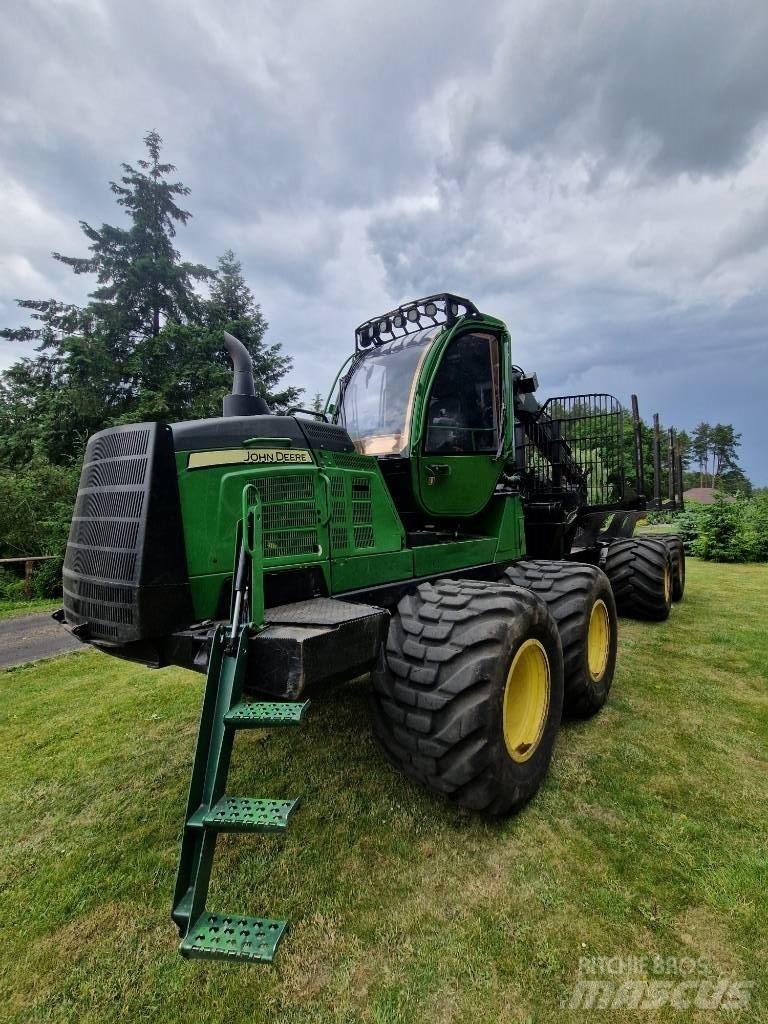 John Deere 1110G Μεταφορείς ξυλείας