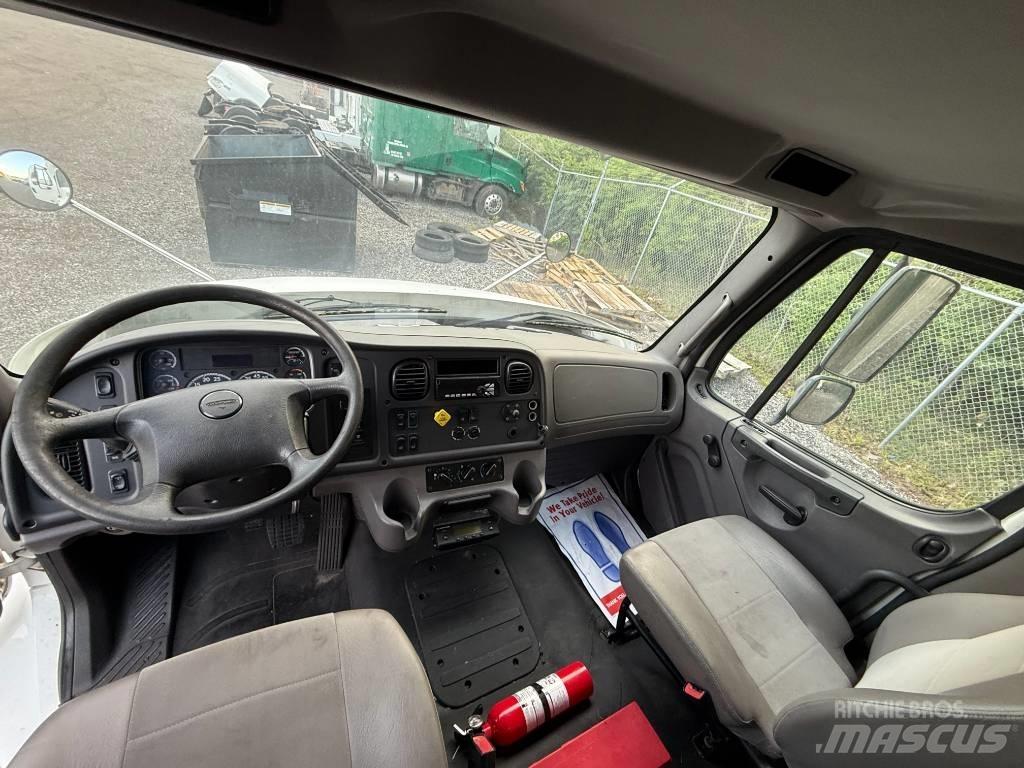 Freightliner M 106 Φορτηγά Ψυγεία