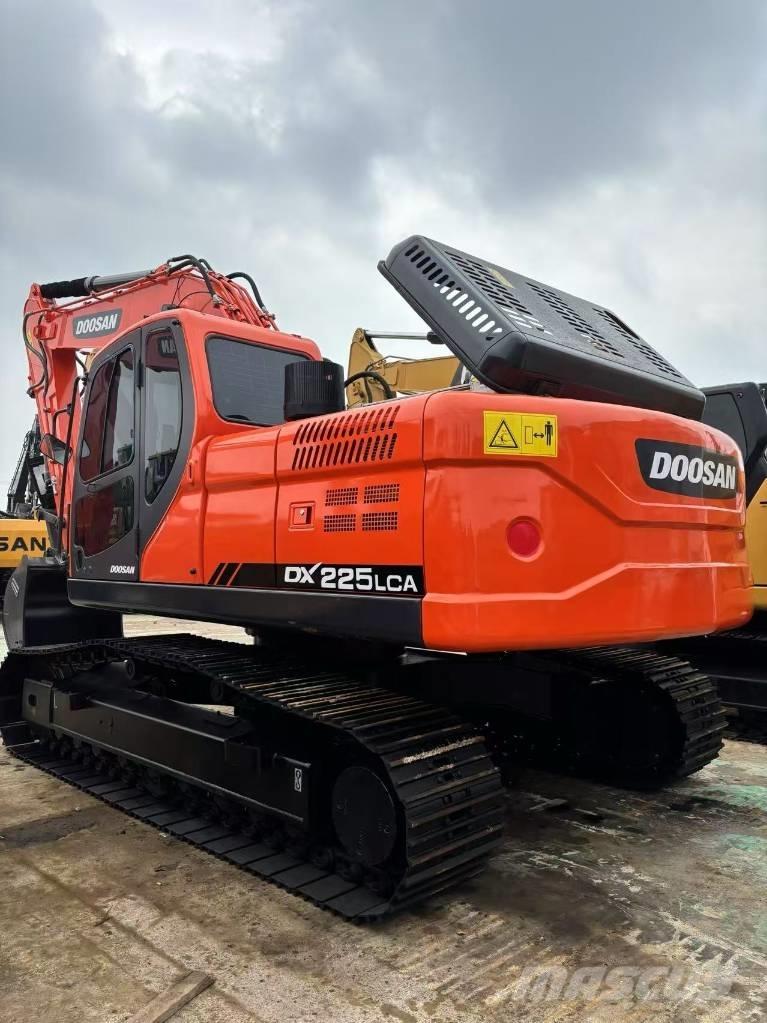Doosan 225 LCA Εκσκαφείς με ερπύστριες
