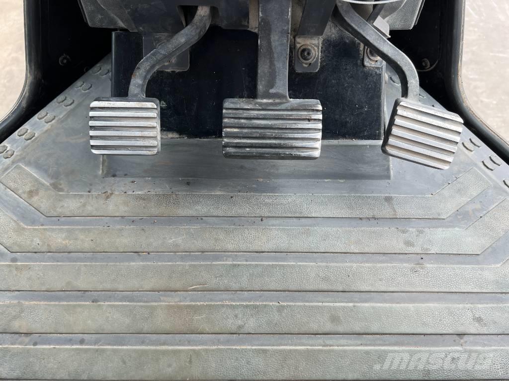 CAT 140M2 AWD Γκρέιντερς