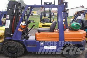 Toyota 02-5FGL30 Περονοφόρα ανυψωτικά κλαρκ με φυσικό αέριο LPG