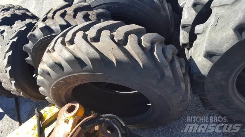  Pneu 10.5/80-18 Ελαστικά και ζάντες
