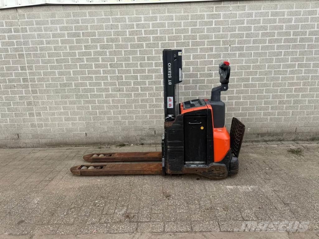 Toyota SWE200D Παλετοφόρα πεζού χειριστή με ιστό