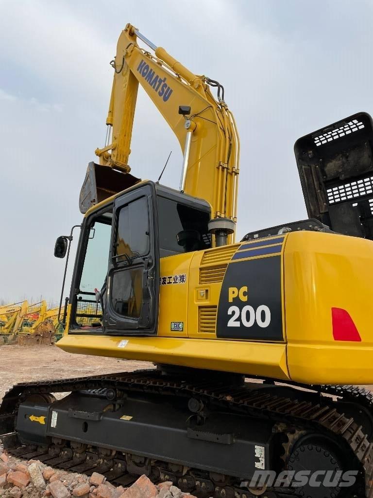 Komatsu 200-8 Εκσκαφείς με ερπύστριες