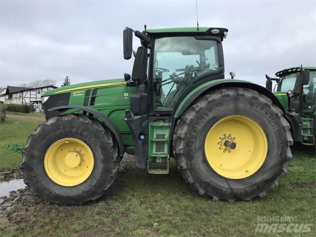 John Deere 6250R Τρακτέρ