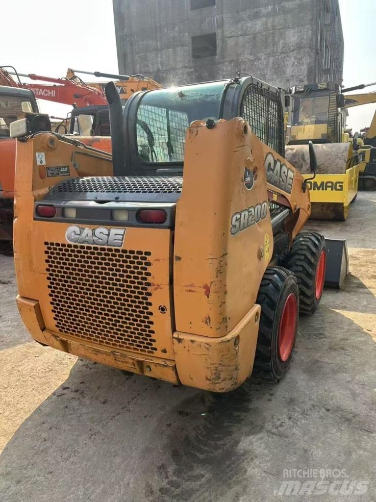 CASE SR 200 Φορτωτάκια