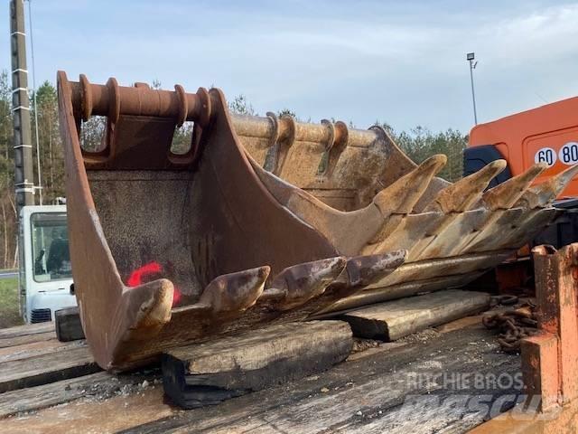 Komatsu PC 210 LC-8 Εκσκαφείς με ερπύστριες