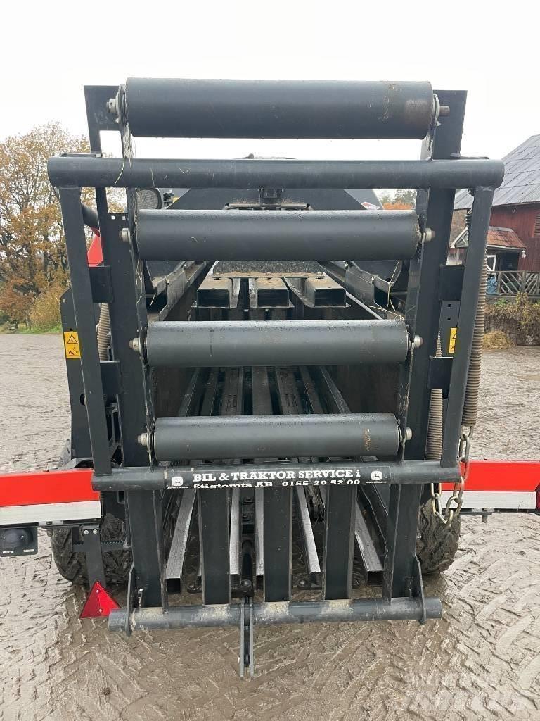 Kuhn LSB 890 Πρέσες τετράγωνων δεμάτων