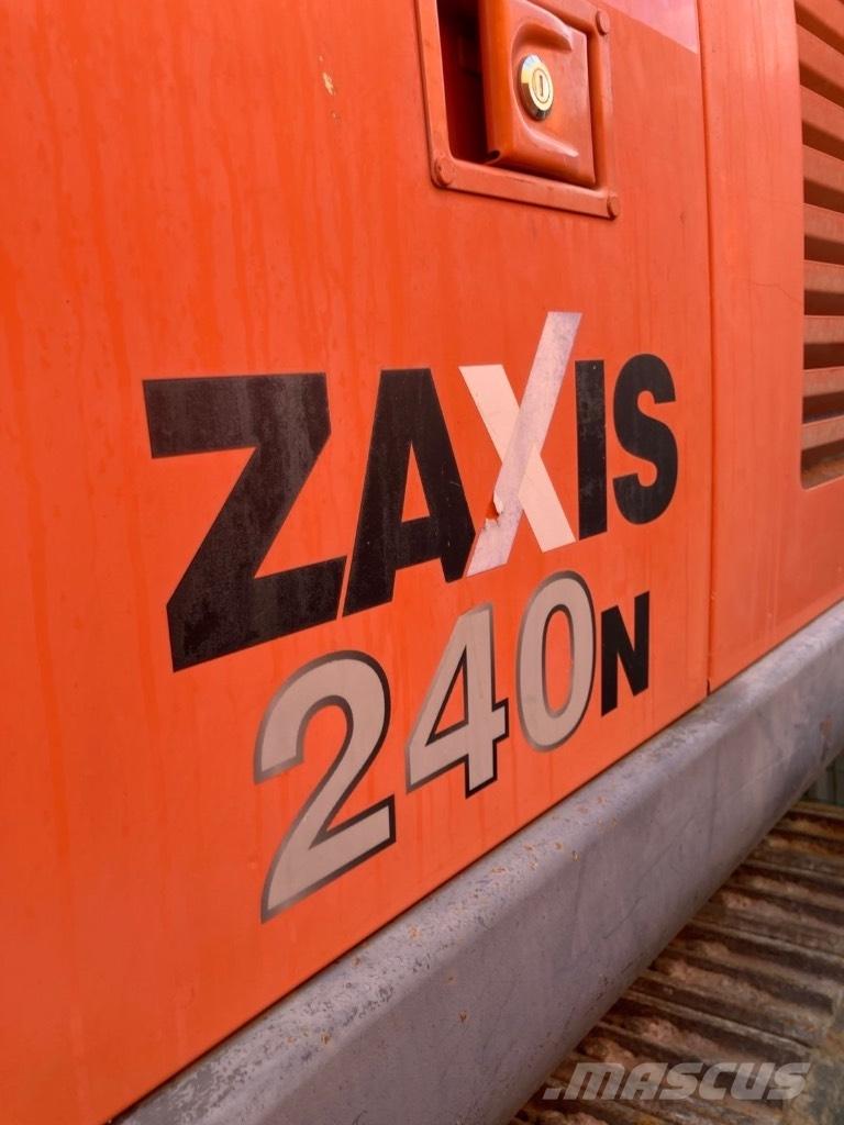 Hitachi ZX 240 Εκσκαφείς με ερπύστριες