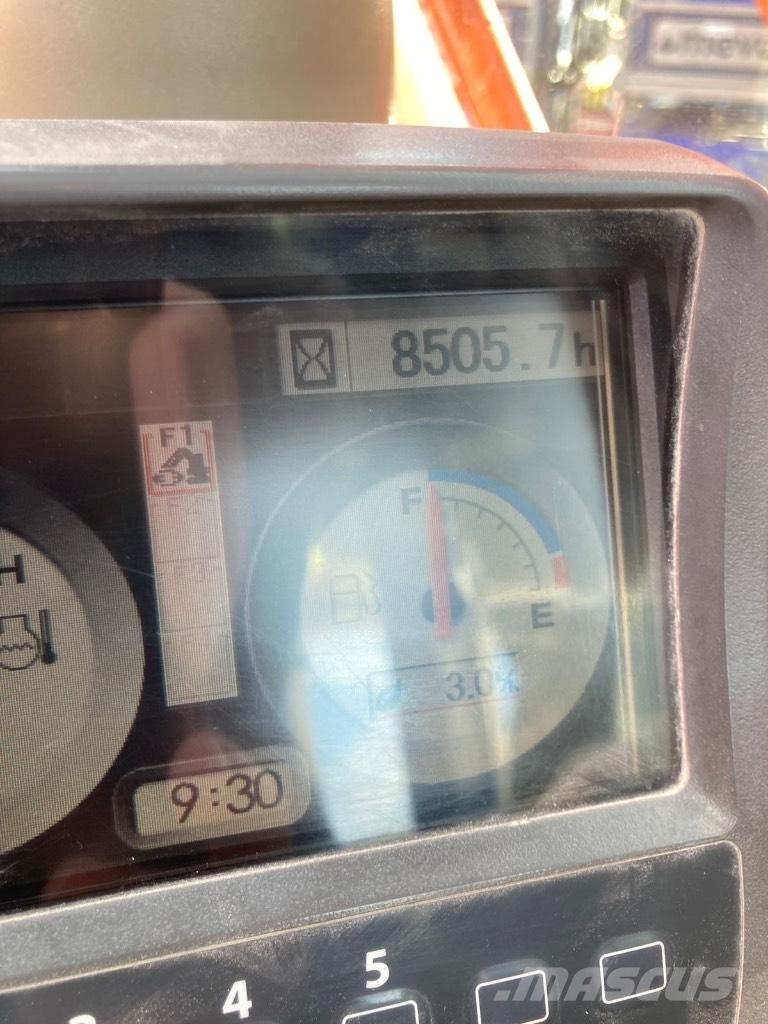 Hitachi ZX 240 Εκσκαφείς με ερπύστριες