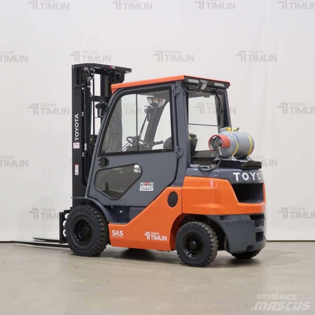 Toyota 02-8FGF25 Περονοφόρα ανυψωτικά κλαρκ με φυσικό αέριο LPG