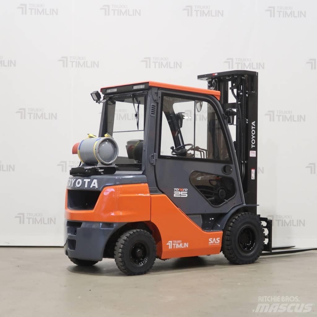 Toyota 02-8FGF25 Περονοφόρα ανυψωτικά κλαρκ με φυσικό αέριο LPG