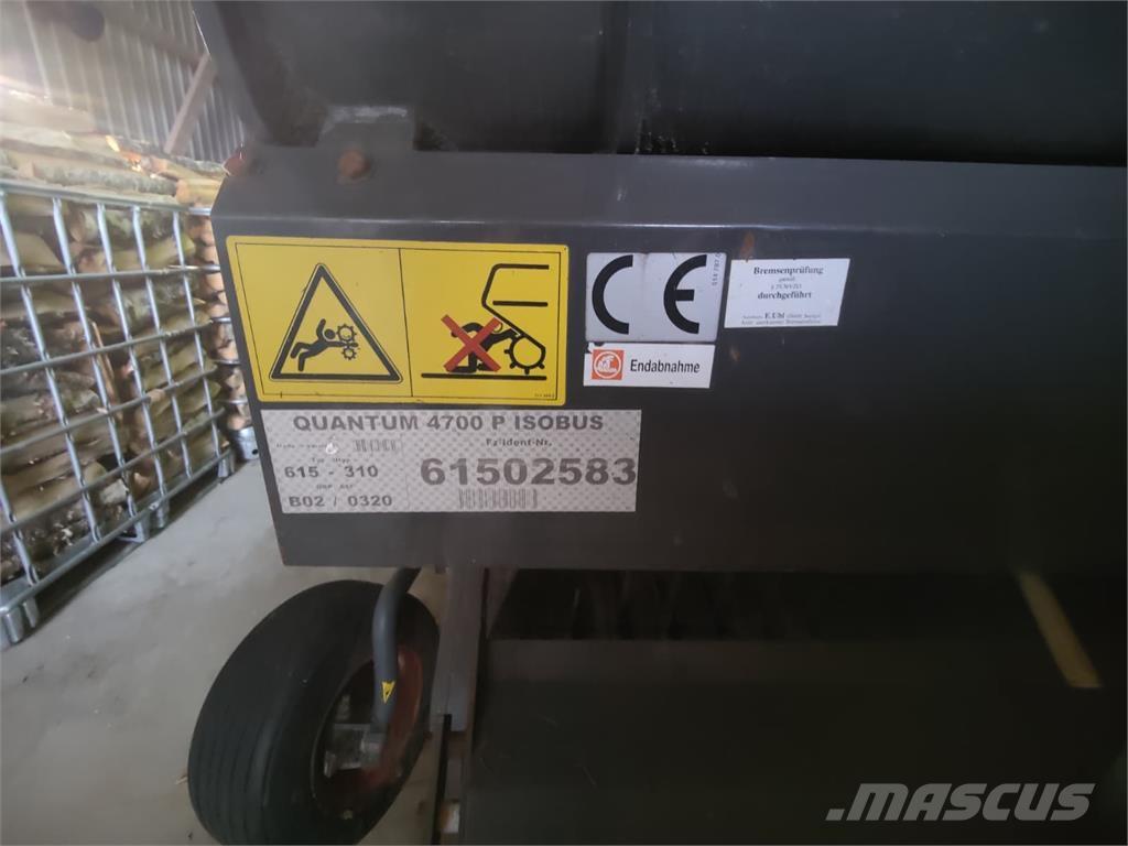 CLAAS Quantum 4700 Ρυμούλκα με διάταξη αυτοφόρτωσης