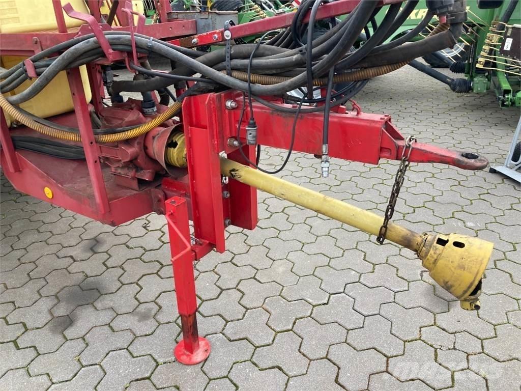 Hardi TYZ 2400 Ρυμουλκούμενα ψεκαστικά
