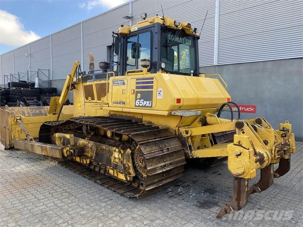 Komatsu D65PXI-18 Μπουλντόζες με ερπύστριες