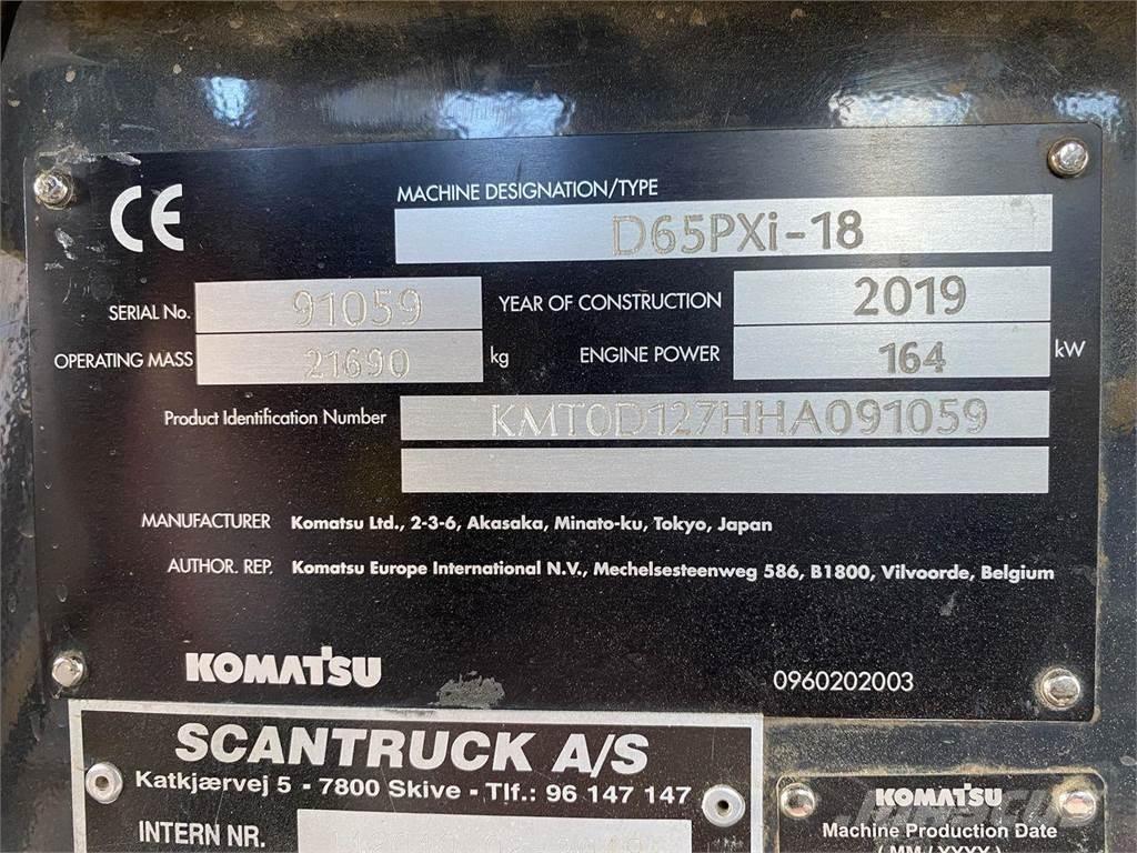 Komatsu D65PXI-18 Μπουλντόζες με ερπύστριες