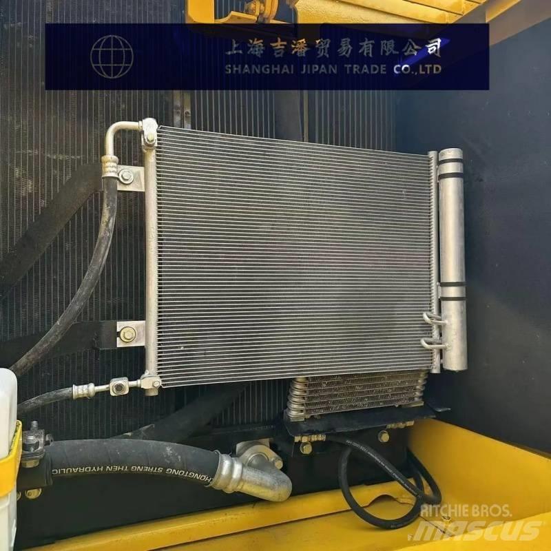 Komatsu PC 220 Εκσκαφείς με ερπύστριες