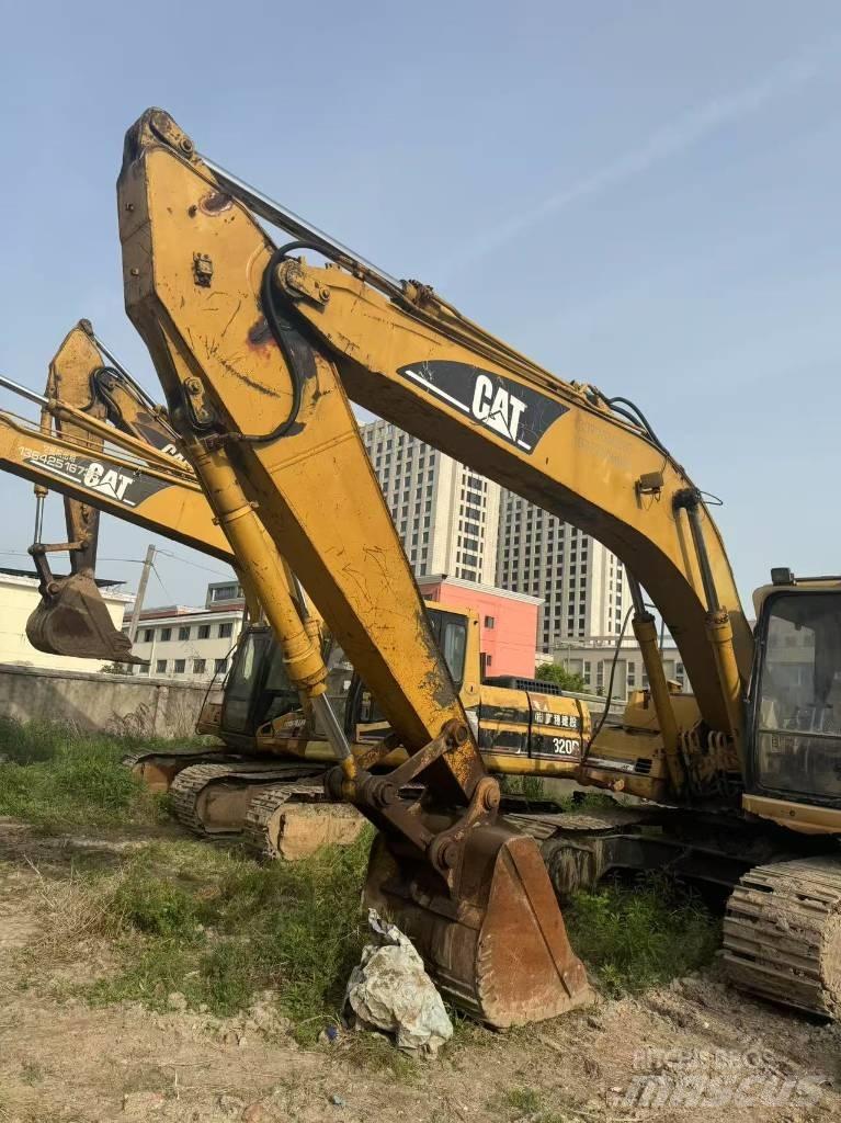 CAT 320 B L Εκσκαφείς με ερπύστριες