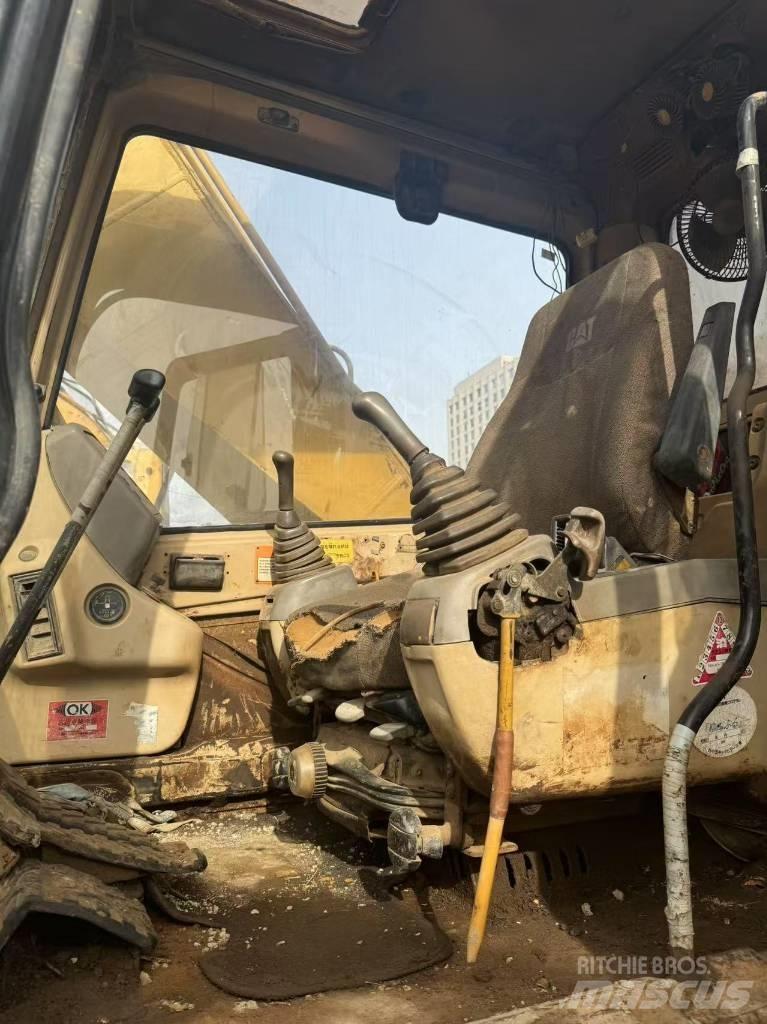 CAT 320 B L Εκσκαφείς με ερπύστριες