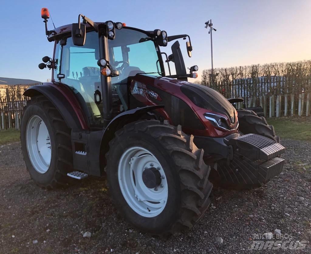Valtra G125EA Τρακτέρ