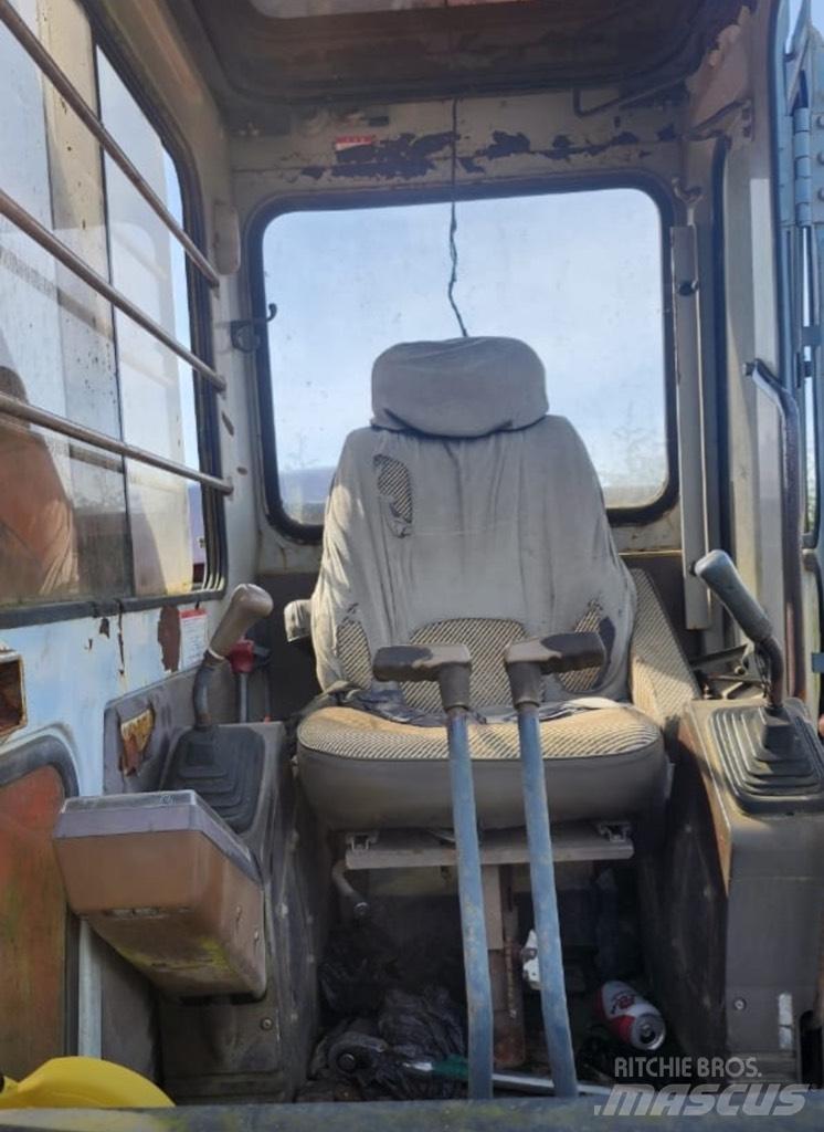 Hitachi EX 200 LC Εκσκαφείς με ερπύστριες