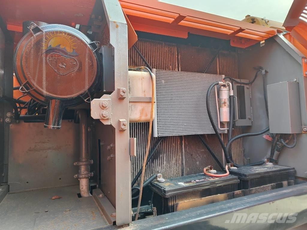Hitachi ZX 210 Εκσκαφείς με ερπύστριες