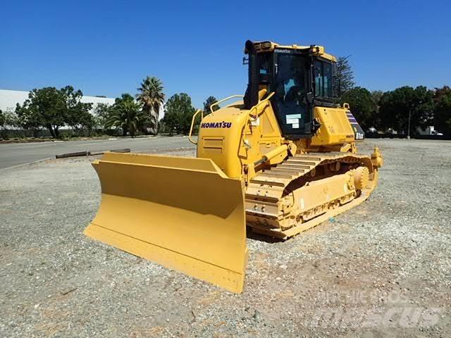 Komatsu D61EX-24 Μπουλντόζες με ερπύστριες