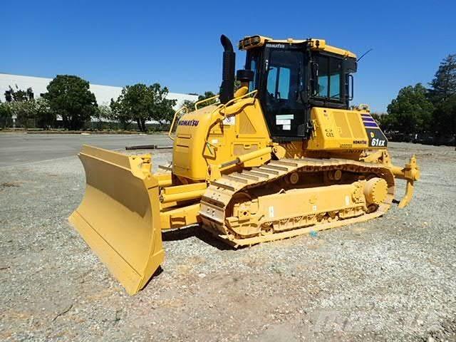 Komatsu D61EX-24 Μπουλντόζες με ερπύστριες