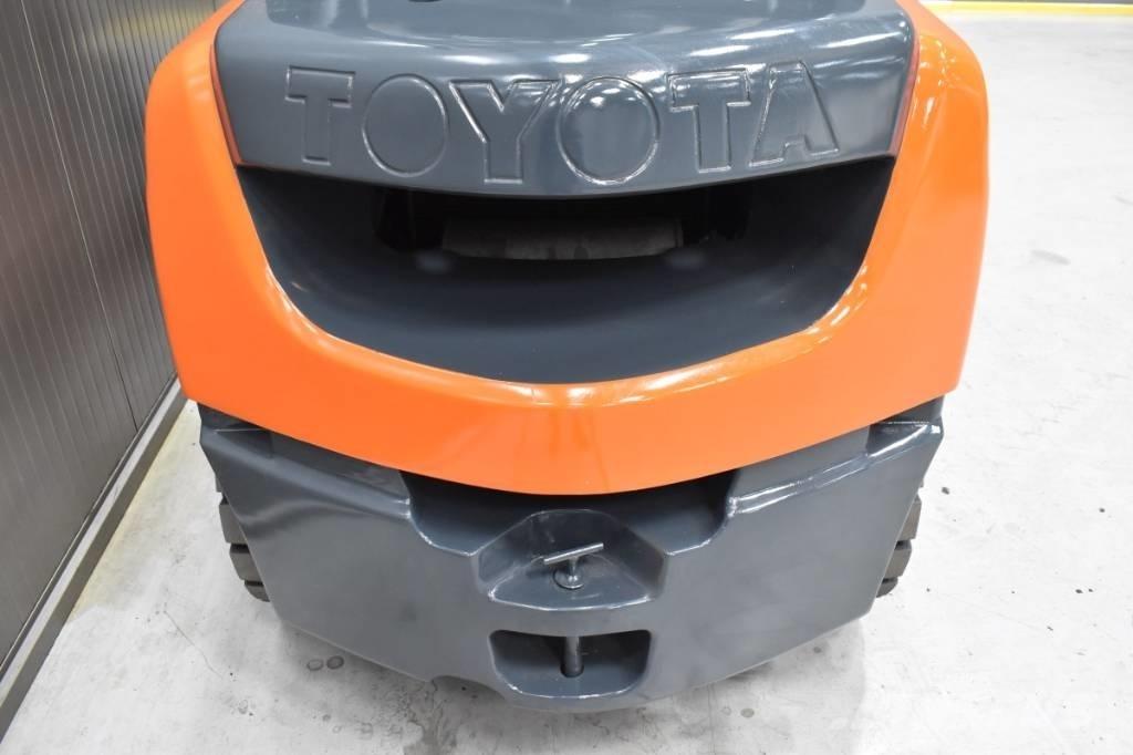 Toyota 06-8FD30F Πετρελαιοκίνητα Κλαρκ