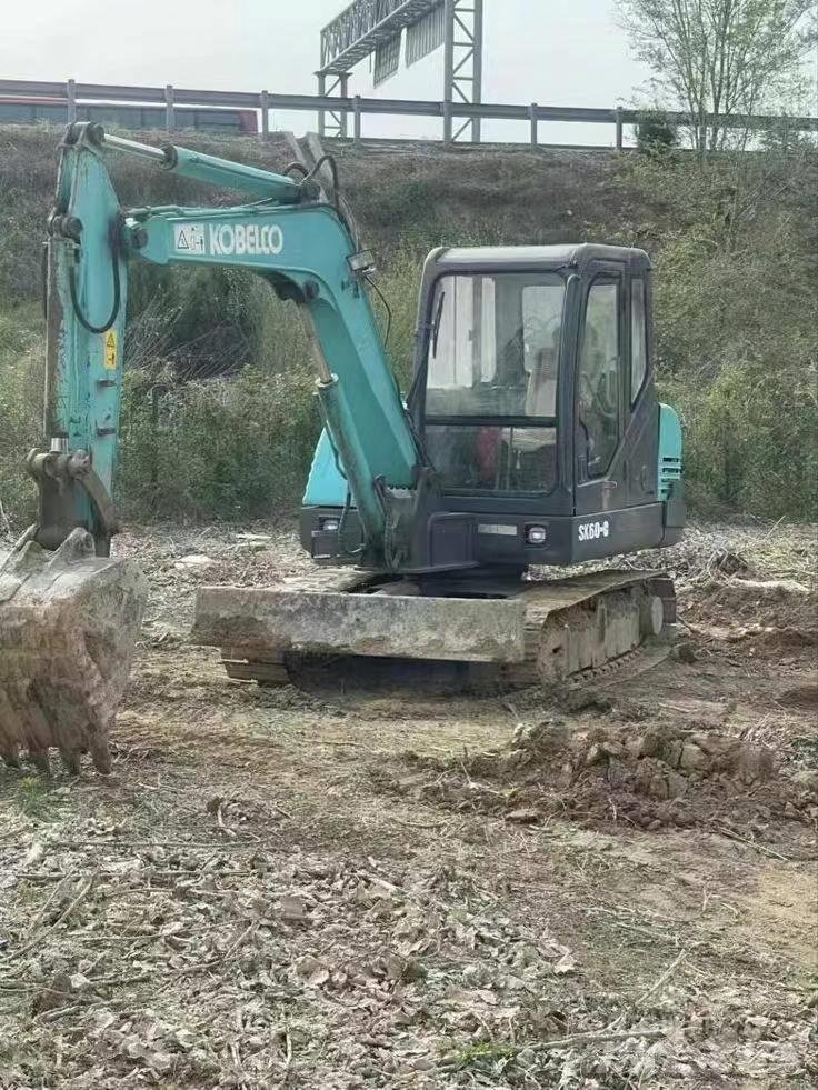 Kobelco SK60 Εκσκαφείς με ερπύστριες