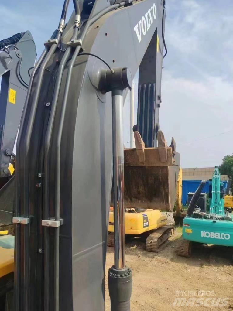 Volvo EC 240 Εκσκαφείς με ερπύστριες